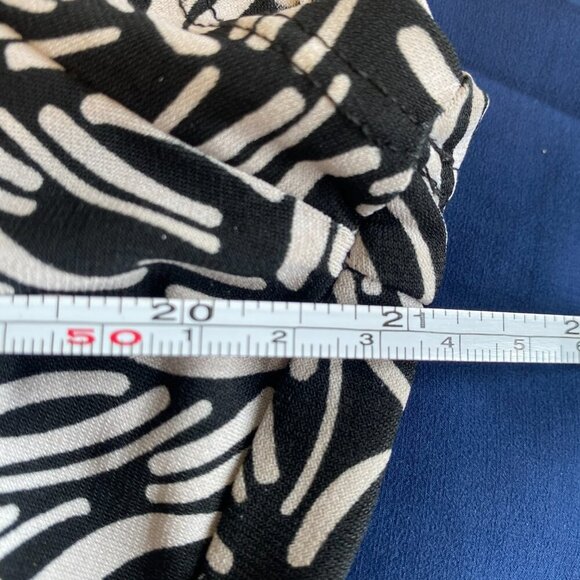 Van Heusen V-Neck Fitted Stretchy Top Short Sleeve Tee Shirt‎ Size XL - Picture 6 of 6